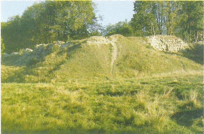 Ансамбль Гдовского Кремля. 1431 г. Костерский угол.  Фото 2000 г.