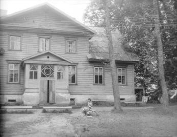 Усадьба в д.Соколово. Усадебный дом. XIX в. Фото 1991 г.  Опочецкий р-он, д.Соколово